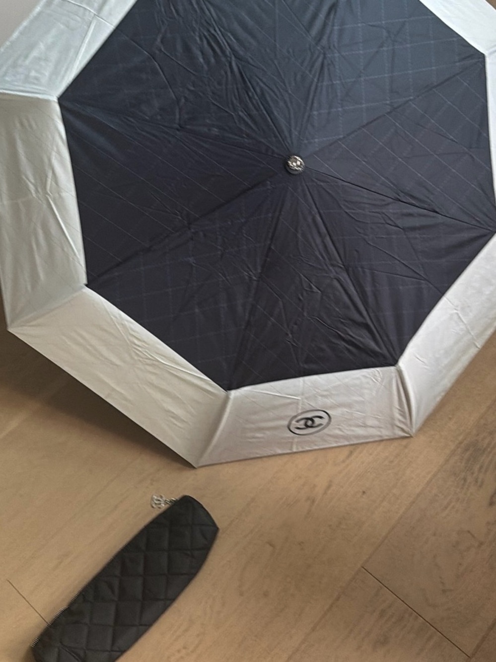 GWP-Chanel Black & White Quilted Umbrella w/Carrying Case